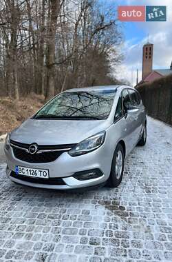 Минивэн Opel Zafira 2018 в 