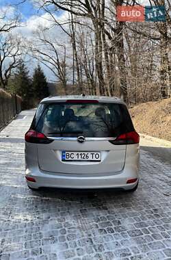Минивэн Opel Zafira 2018 в 