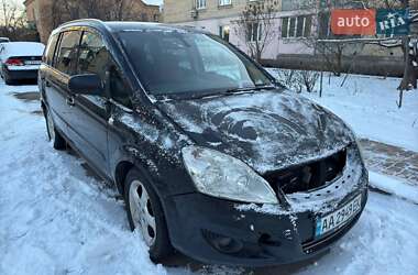 Минивэн Opel Zafira 2012 в Новой Басане