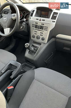 Минивэн Opel Zafira 2012 в Луцке