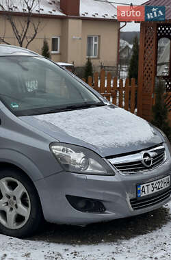 Мінівен Opel Zafira 2008 в Косові