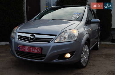 Минивэн Opel Zafira 2008 в 