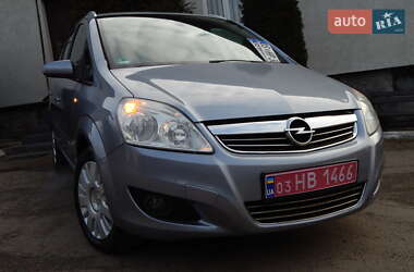 Минивэн Opel Zafira 2008 в 