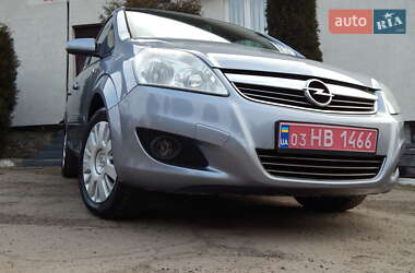 Минивэн Opel Zafira 2008 в 