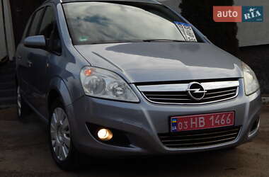 Минивэн Opel Zafira 2008 в 