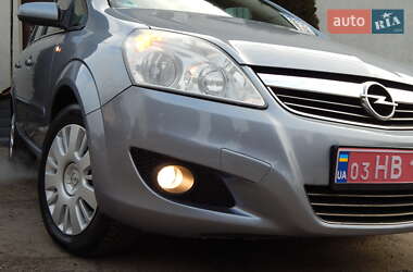 Минивэн Opel Zafira 2008 в 
