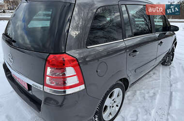 Минивэн Opel Zafira 2009 в Черкассах