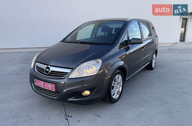 Минивэн Opel Zafira 2009 в Луцке