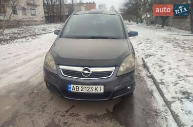 Минивэн Opel Zafira 2005 в Сумах