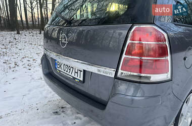 Мінівен Opel Zafira 2006 в Рівному