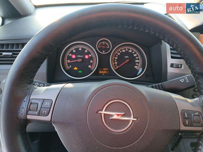 Мінівен Opel Zafira 2005 в Харкові