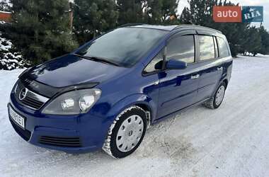 Минивэн Opel Zafira 2005 в Сумах