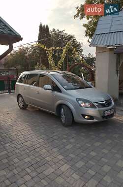 Минивэн Opel Zafira 2011 в Тернополе