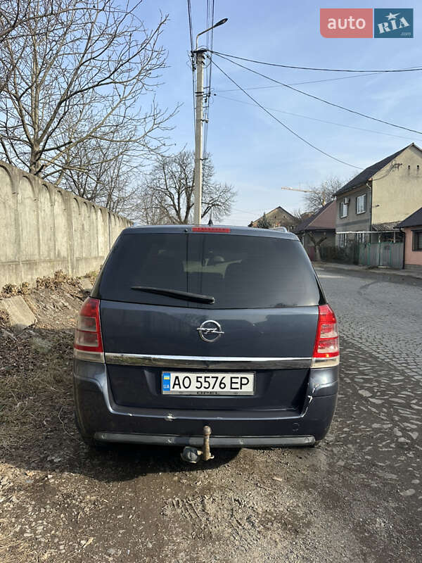 Минивэн Opel Zafira 2008 в Тячеве