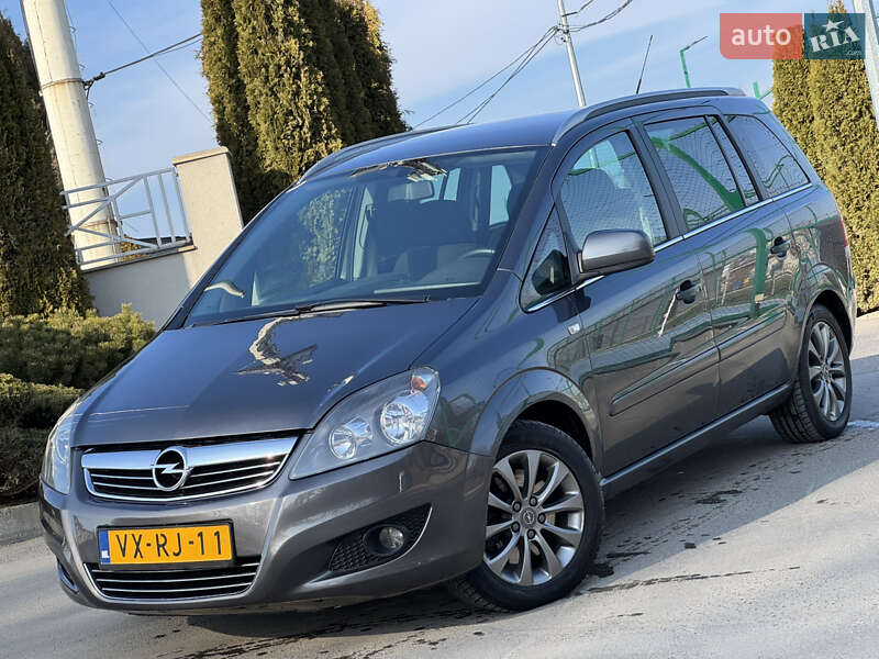 Минивэн Opel Zafira 2011 в Львове