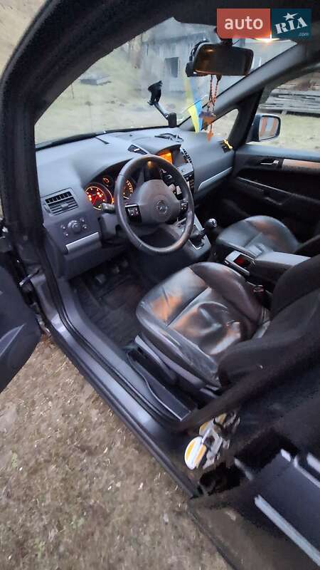 Мінівен Opel Zafira 2012 в Старому Самборі