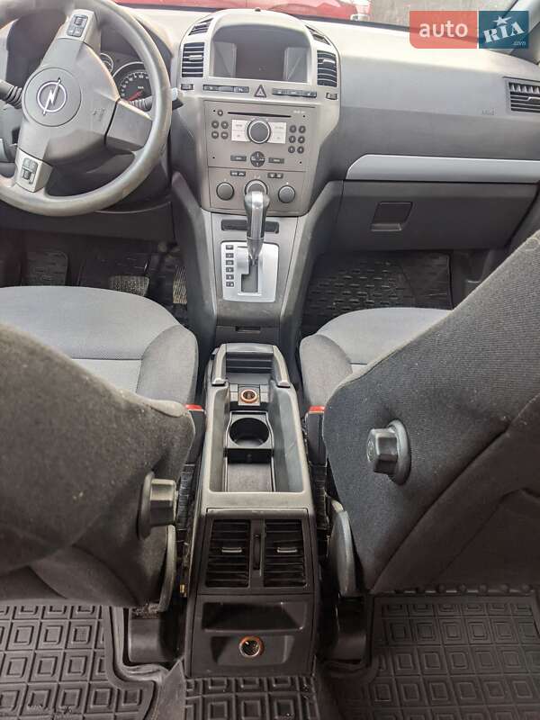Минивэн Opel Zafira 2005 в Виноградове