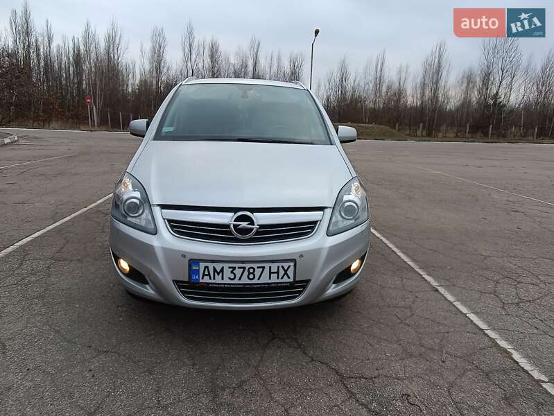 Мінівен Opel Zafira 2013 в Бердичеві