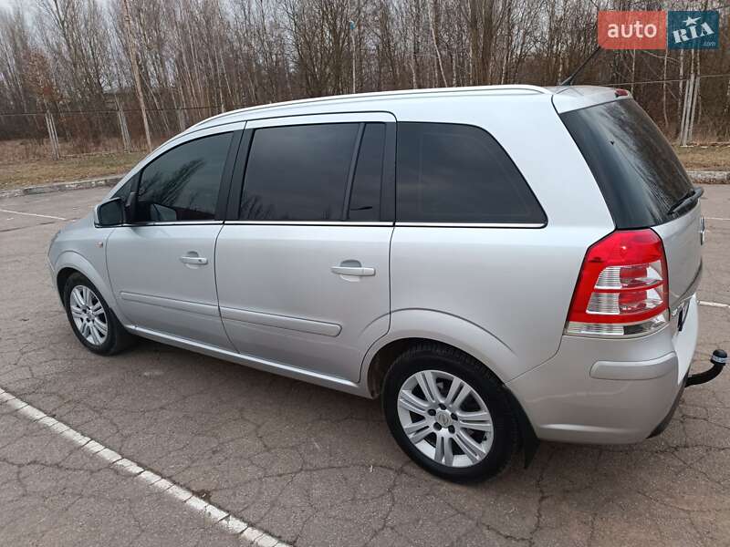 Мінівен Opel Zafira 2013 в Бердичеві