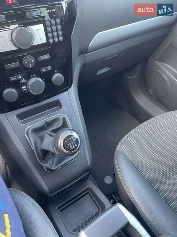 Мінівен Opel Zafira 2009 в Луцьку