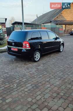 Мінівен Opel Zafira 2009 в Сарнах