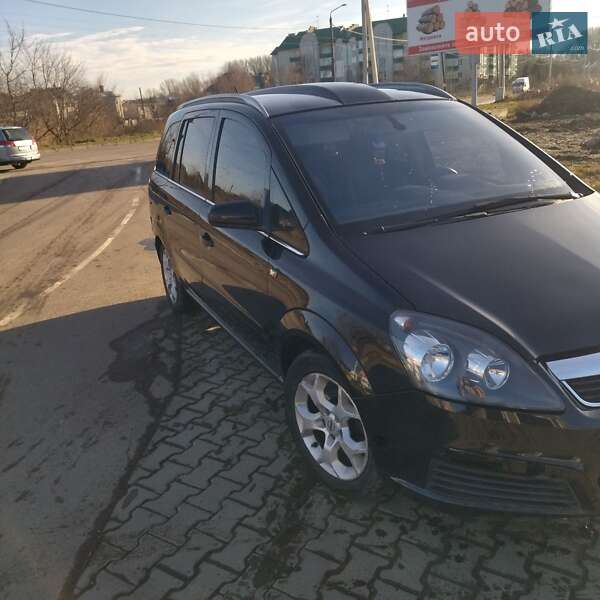 Мінівен Opel Zafira 2006 в Дрогобичі