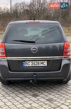 Минивэн Opel Zafira 2011 в 