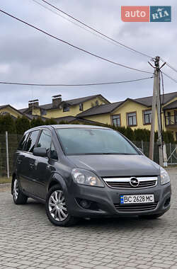 Минивэн Opel Zafira 2011 в 
