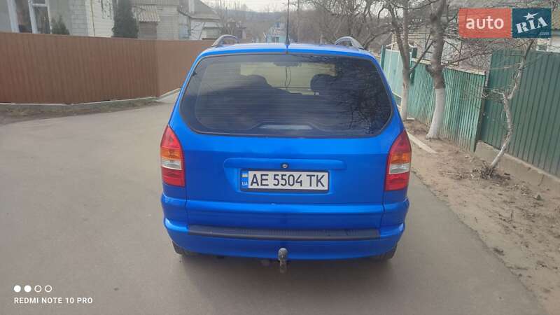 Мінівен Opel Zafira 2000 в Каневі