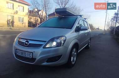 Мінівен Opel Zafira 2010 в Ужгороді