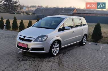 Мінівен Opel Zafira 2005 в Чернівцях