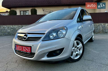 Минивэн Opel Zafira 2010 в Шепетовке