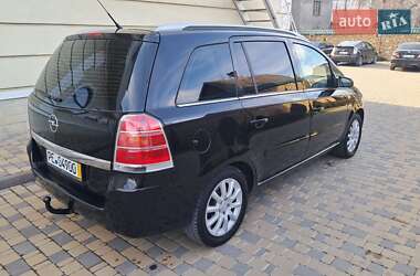 Минивэн Opel Zafira 2006 в Могилев-Подольске