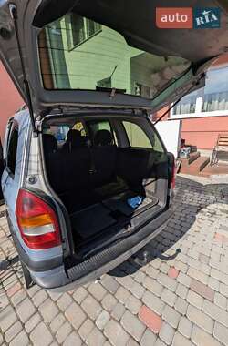 Минивэн Opel Zafira 2000 в 
