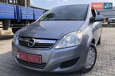 Минивэн Opel Zafira 2009 в Черновцах