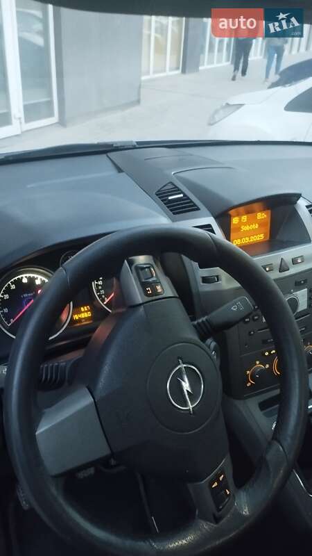 Мінівен Opel Zafira 2007 в Дублянах