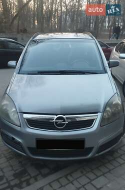 Минивэн Opel Zafira 2007 в Дублянах