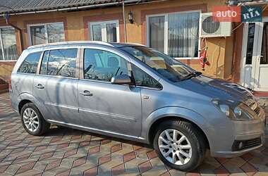 Минивэн Opel Zafira 2005 в Килии