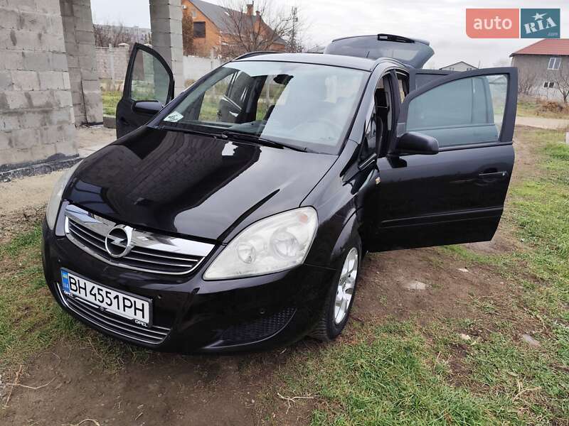 Минивэн Opel Zafira 2008 в Одессе