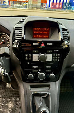 Минивэн Opel Zafira 2011 в 