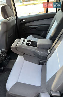 Минивэн Opel Zafira 2006 в 