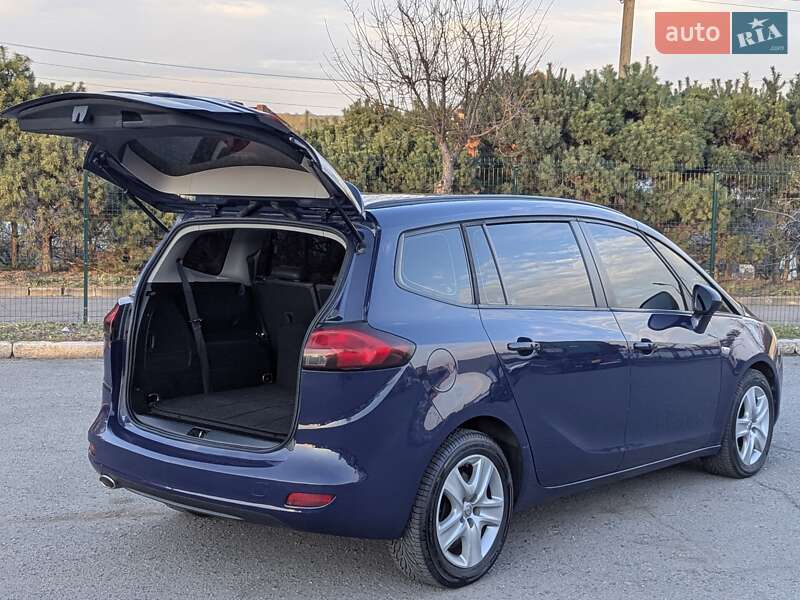 Мікровен Opel Zafira 2015 в Хмельницькому