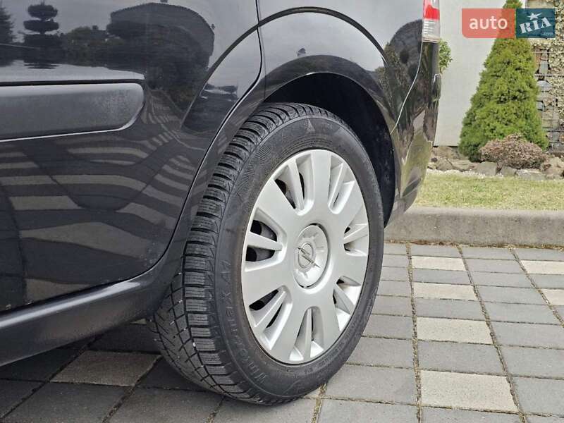 Минивэн Opel Zafira 2009 в Стрые