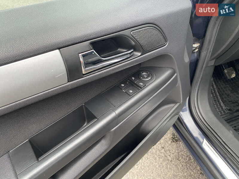 Минивэн Opel Zafira 2010 в Ромнах фото 20 Минивэн Opel Zafira 2010 в Ромнах