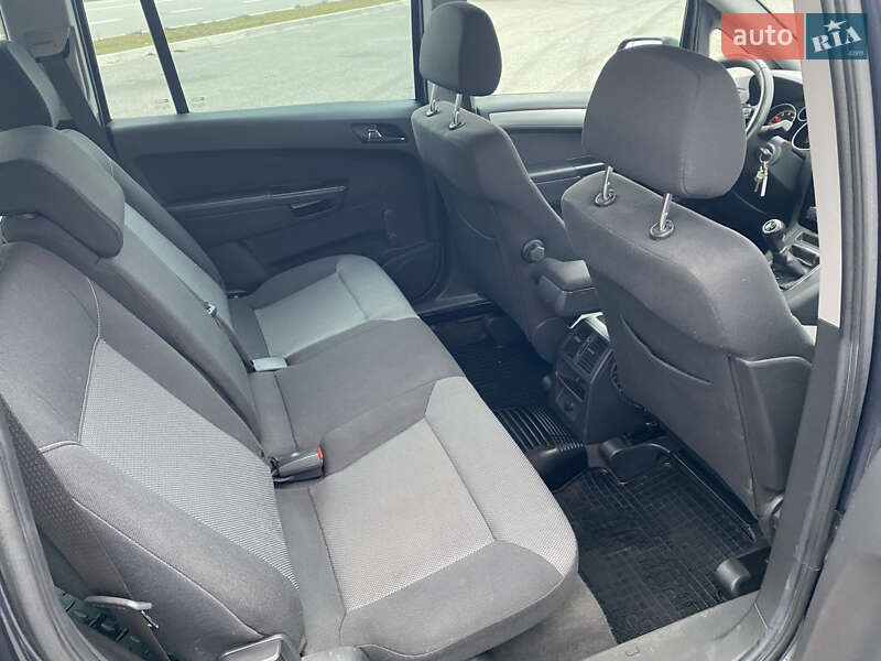 Минивэн Opel Zafira 2010 в Ромнах фото 22 Минивэн Opel Zafira 2010 в Ромнах