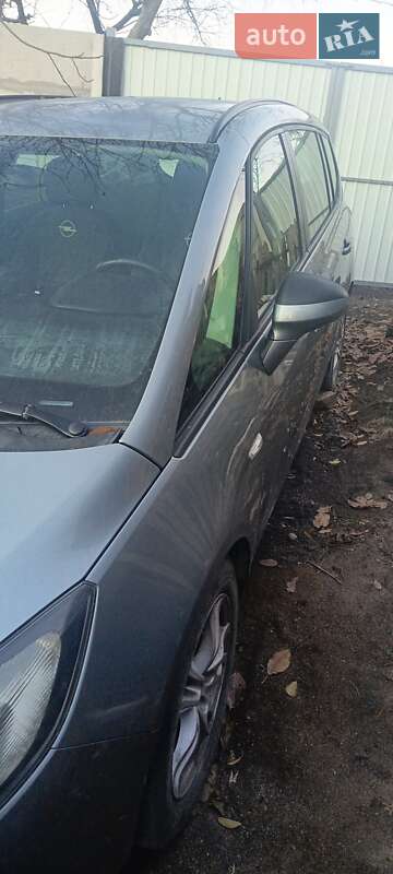 Мінівен Opel Zafira 2012 в Кривому Озері