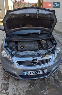 Минивэн Opel Zafira 2006 в 