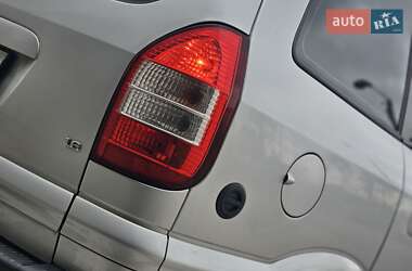 Минивэн Opel Zafira 2004 в 