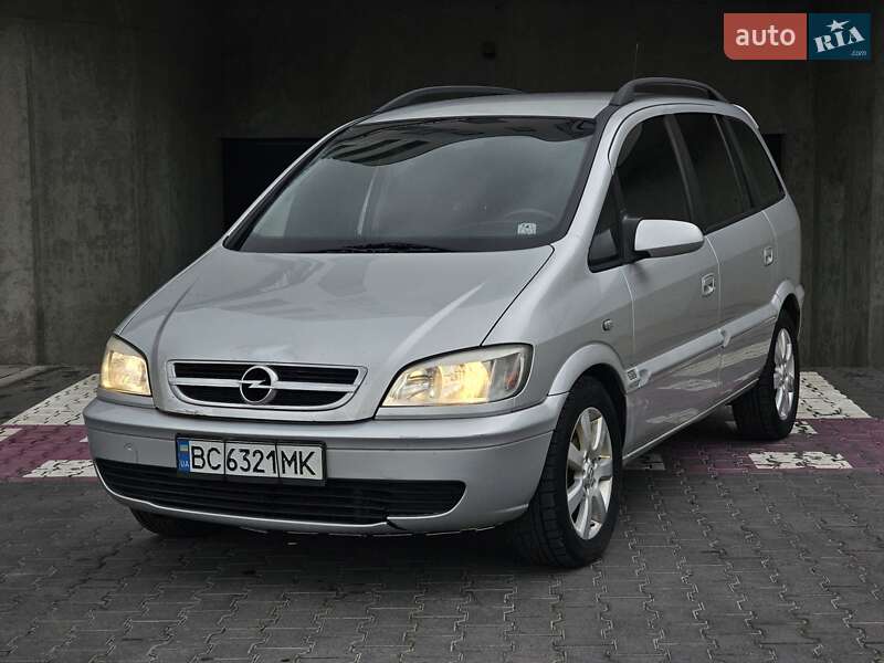 Минивэн Opel Zafira 2004 в 