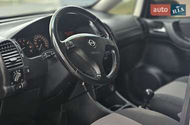 Минивэн Opel Zafira 2004 в 